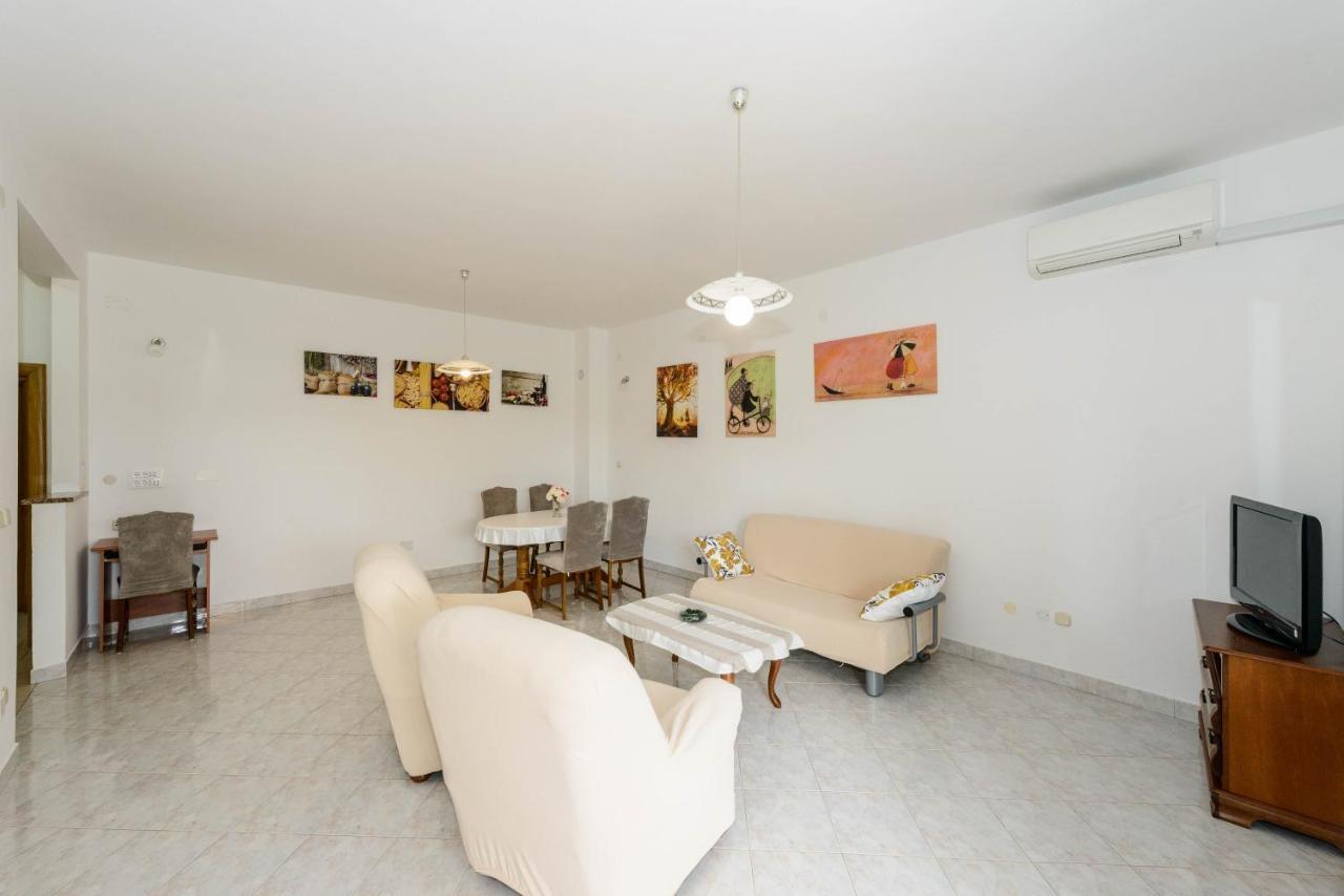 Apartments Milar Ρόβινι Εξωτερικό φωτογραφία